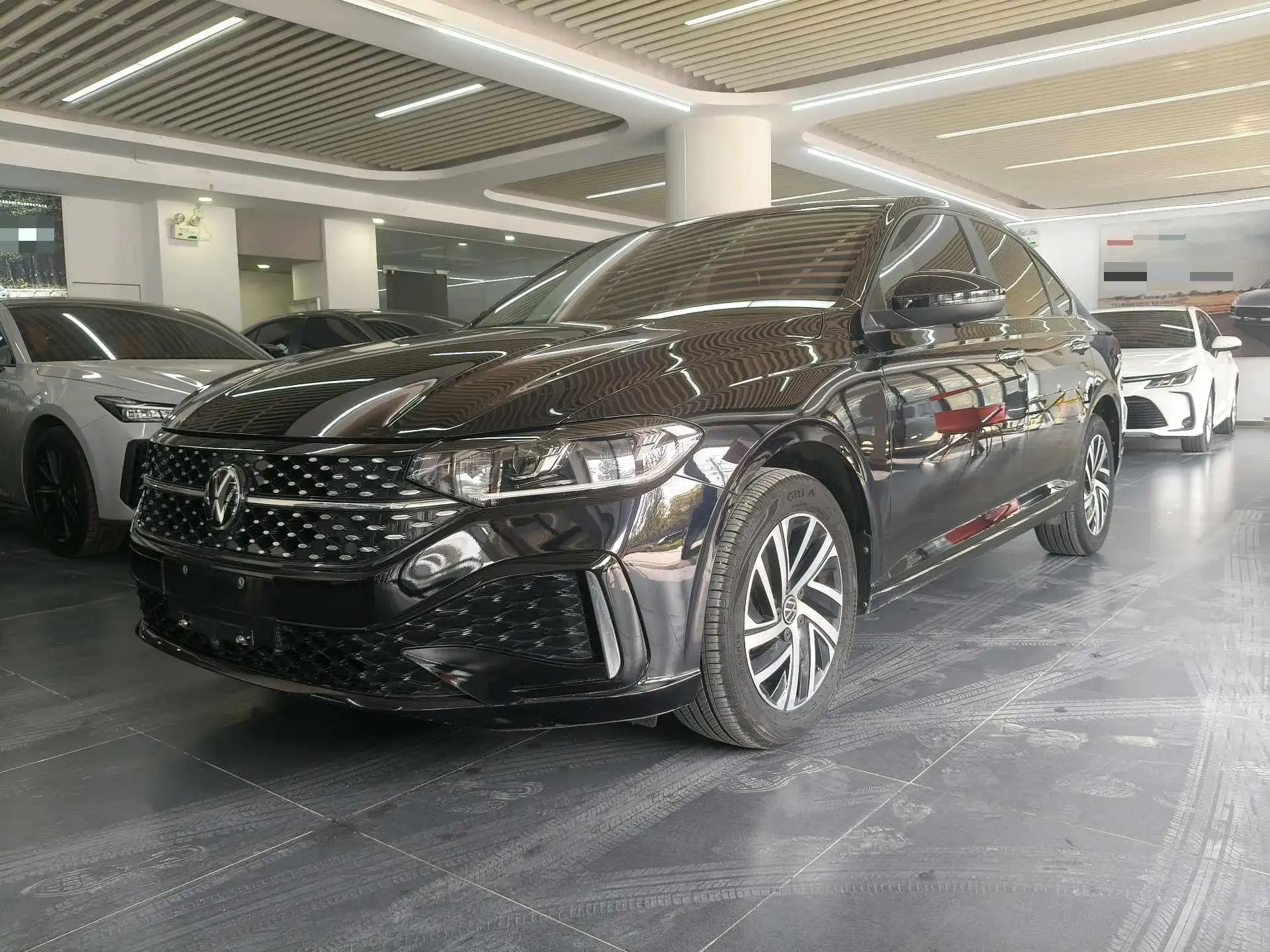 2023 VOLKSWAGEN LAVIDA view 1