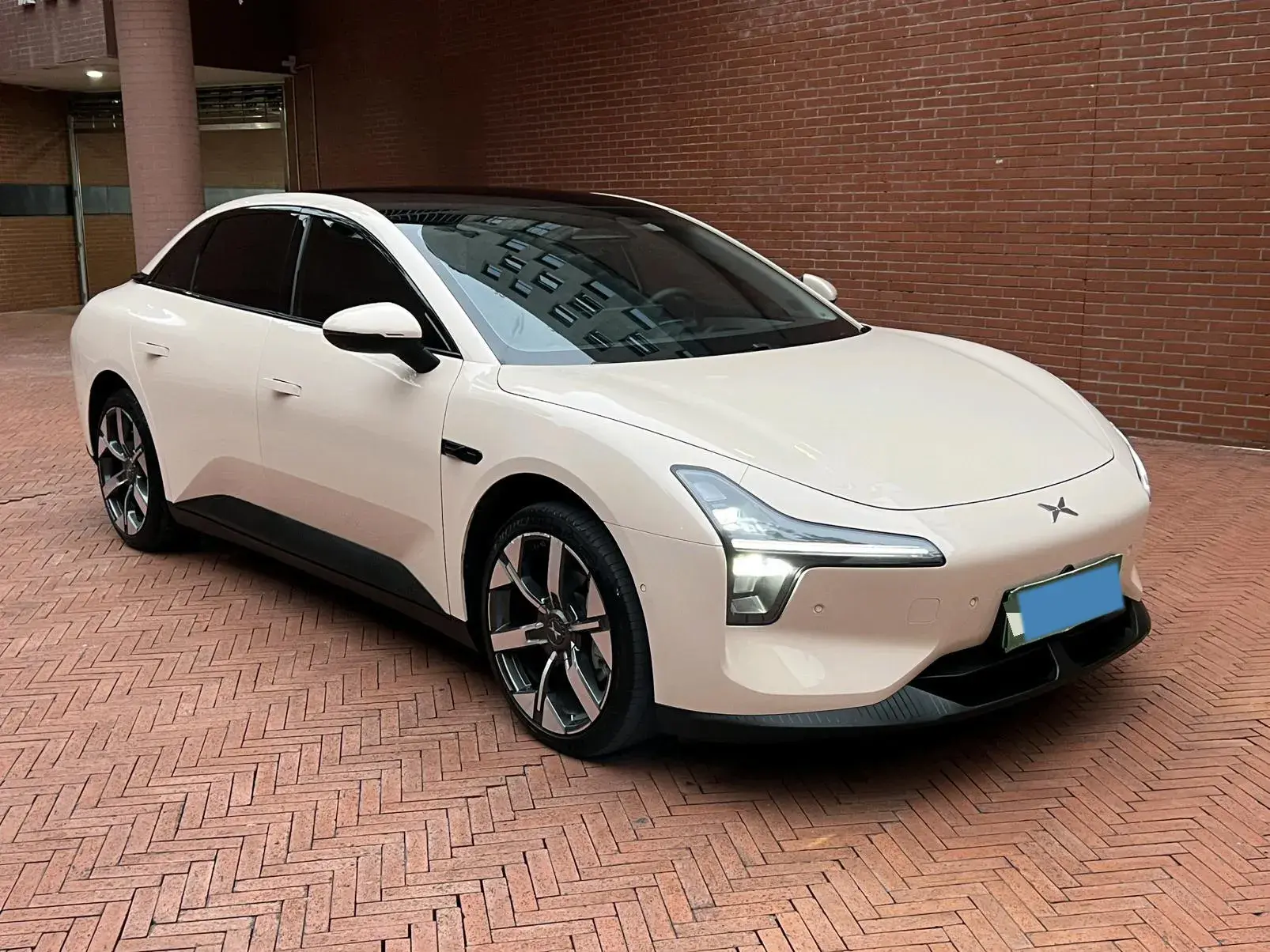 2024 XPENG MONA thumbnail 3