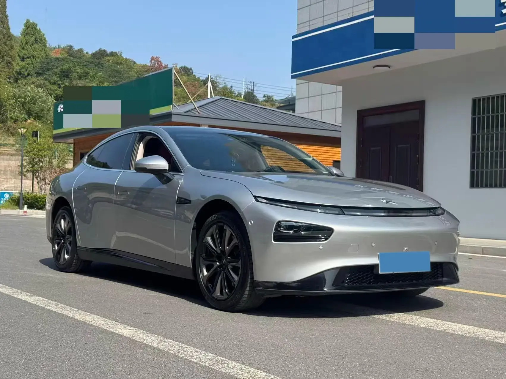 2021 XPENG P7 thumbnail 3