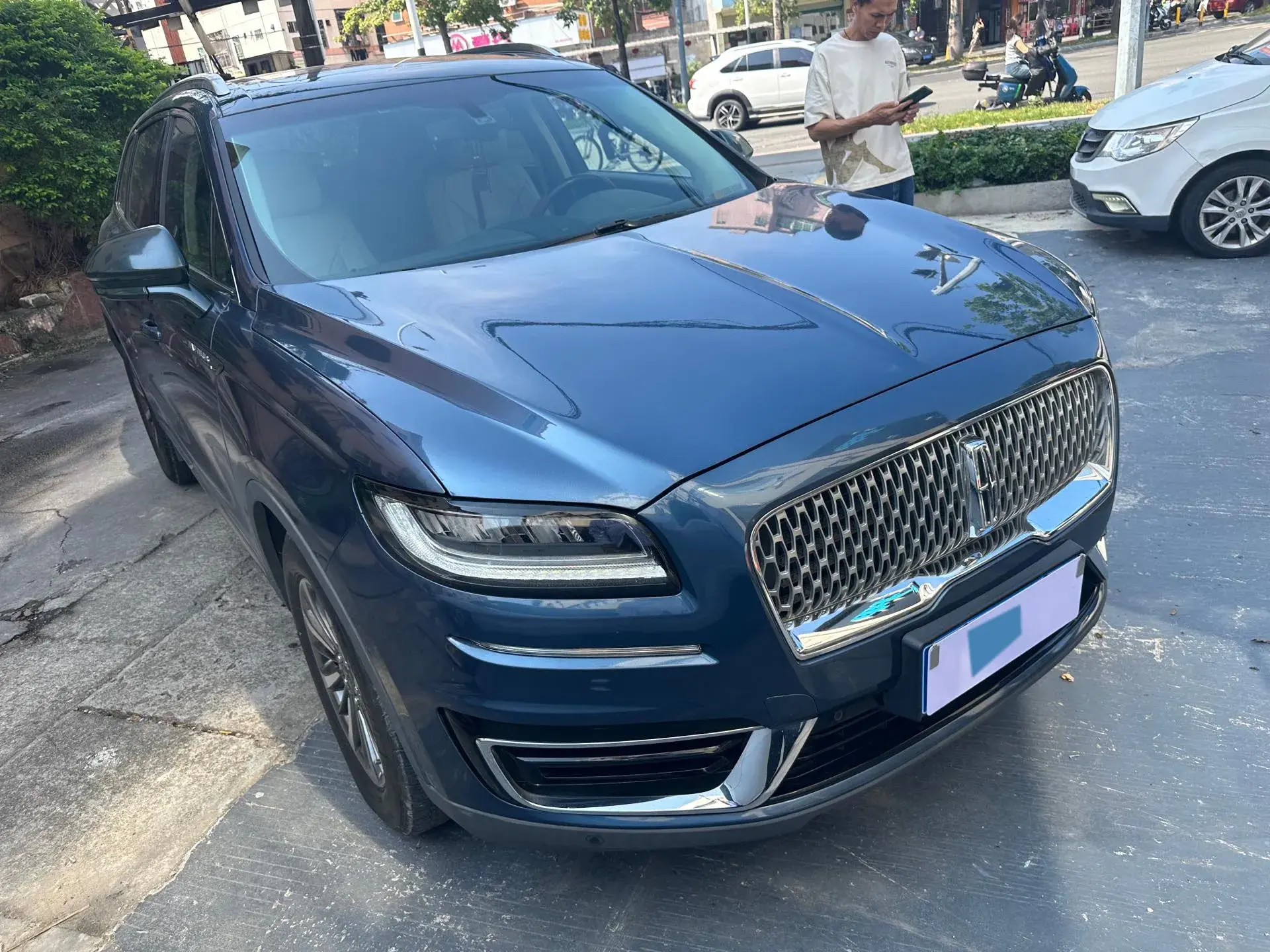 2019 LINCOLN NAUTILUS thumbnail 3