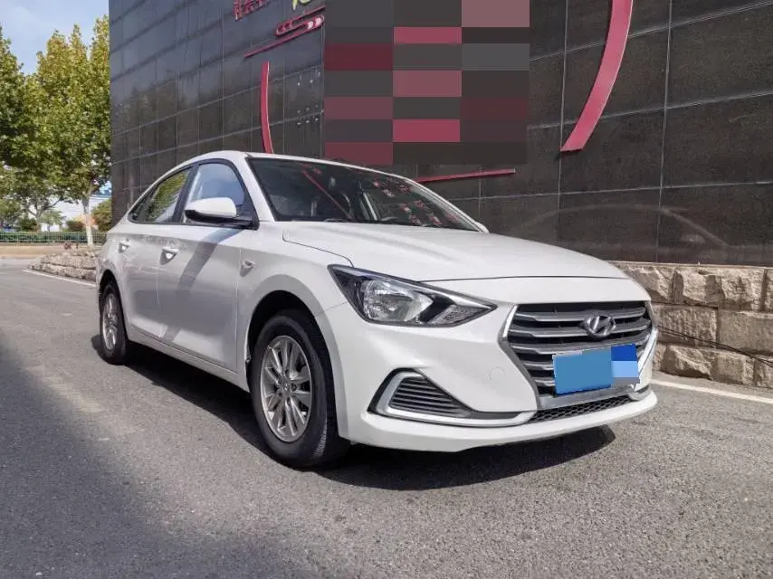 2017 HYUNDAI CELESTA thumbnail 3