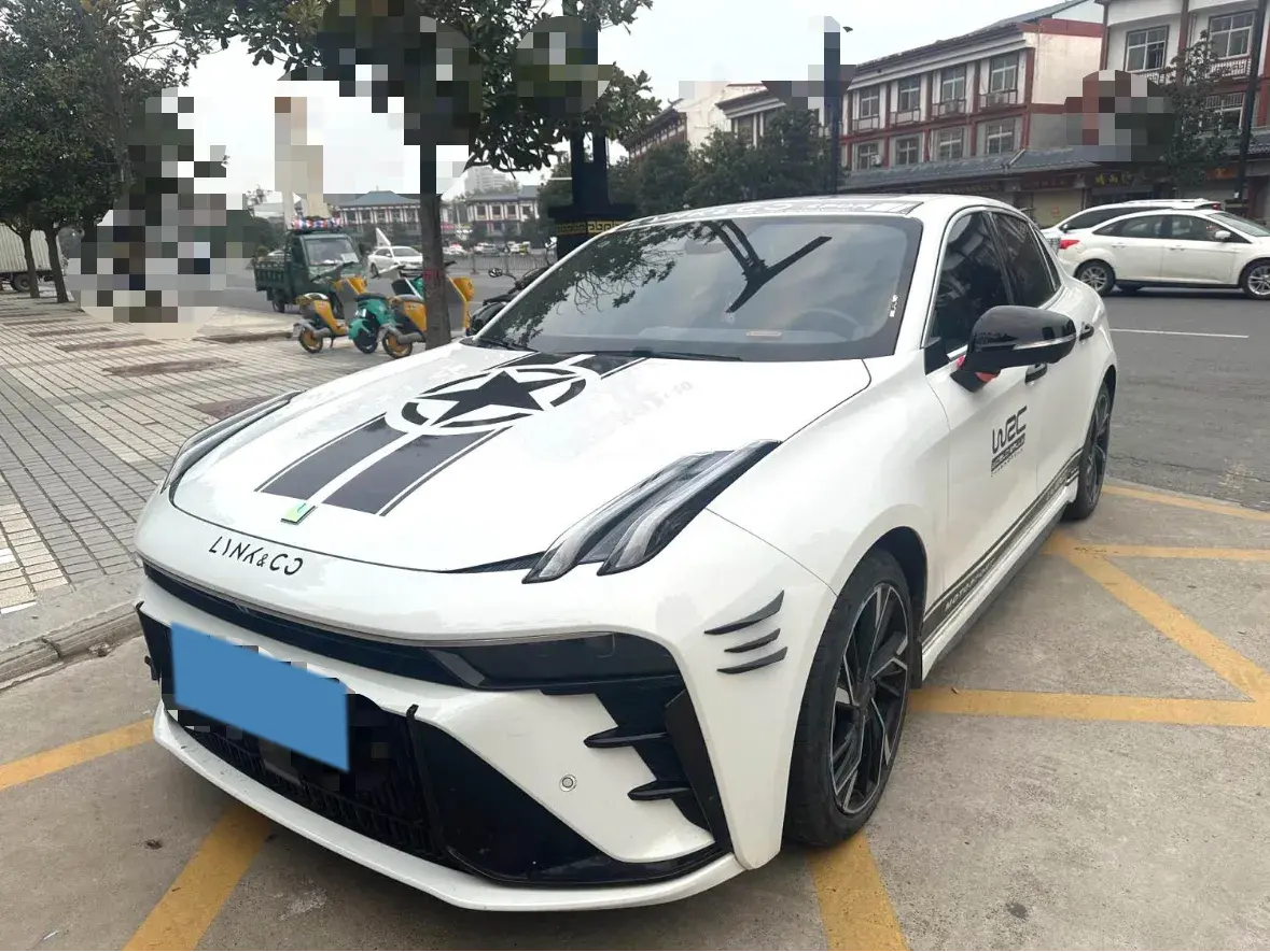 2023 LYNK&CO 03 view 1