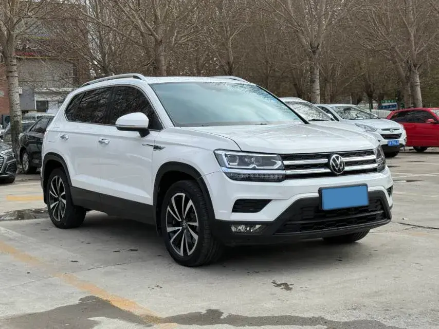 2022 VOLKSWAGEN THARU thumbnail 3