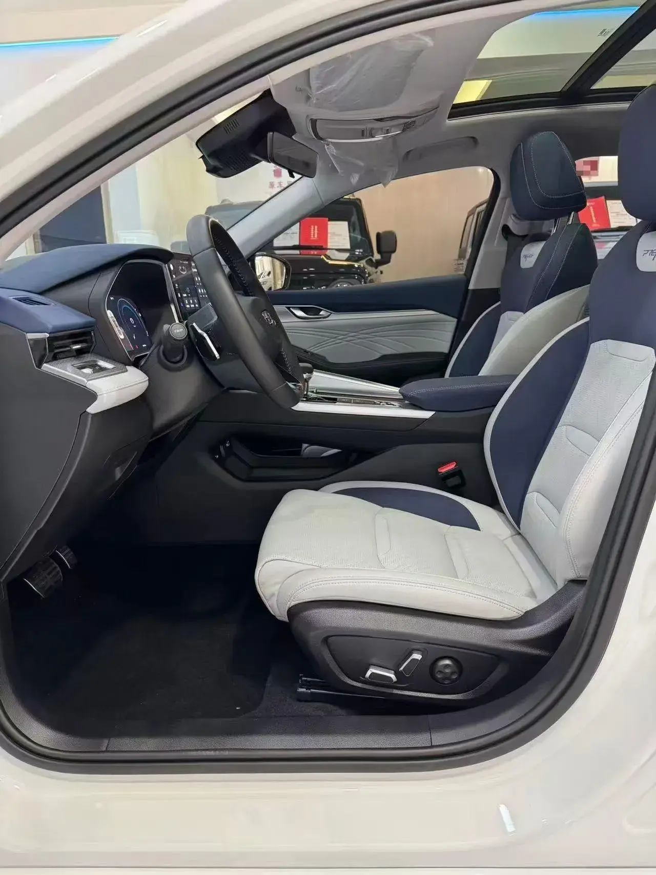 2023 GEELY PREFACE thumbnail 4