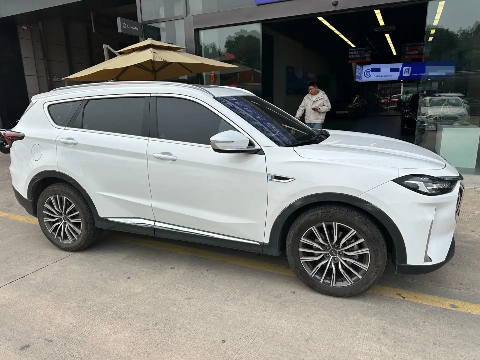 2023 JETOUR X70 thumbnail 2