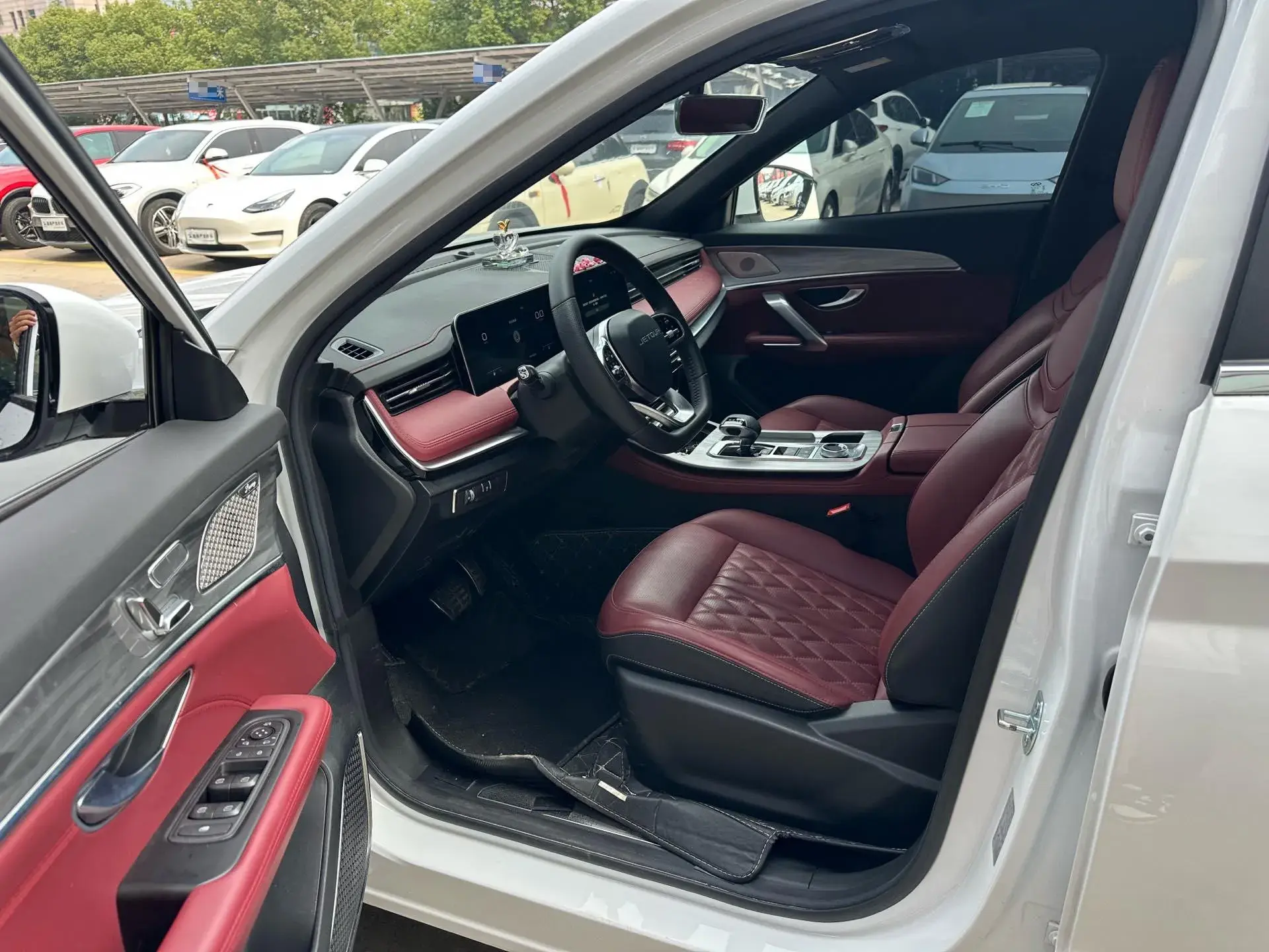 2023 JETOUR X70 thumbnail 4