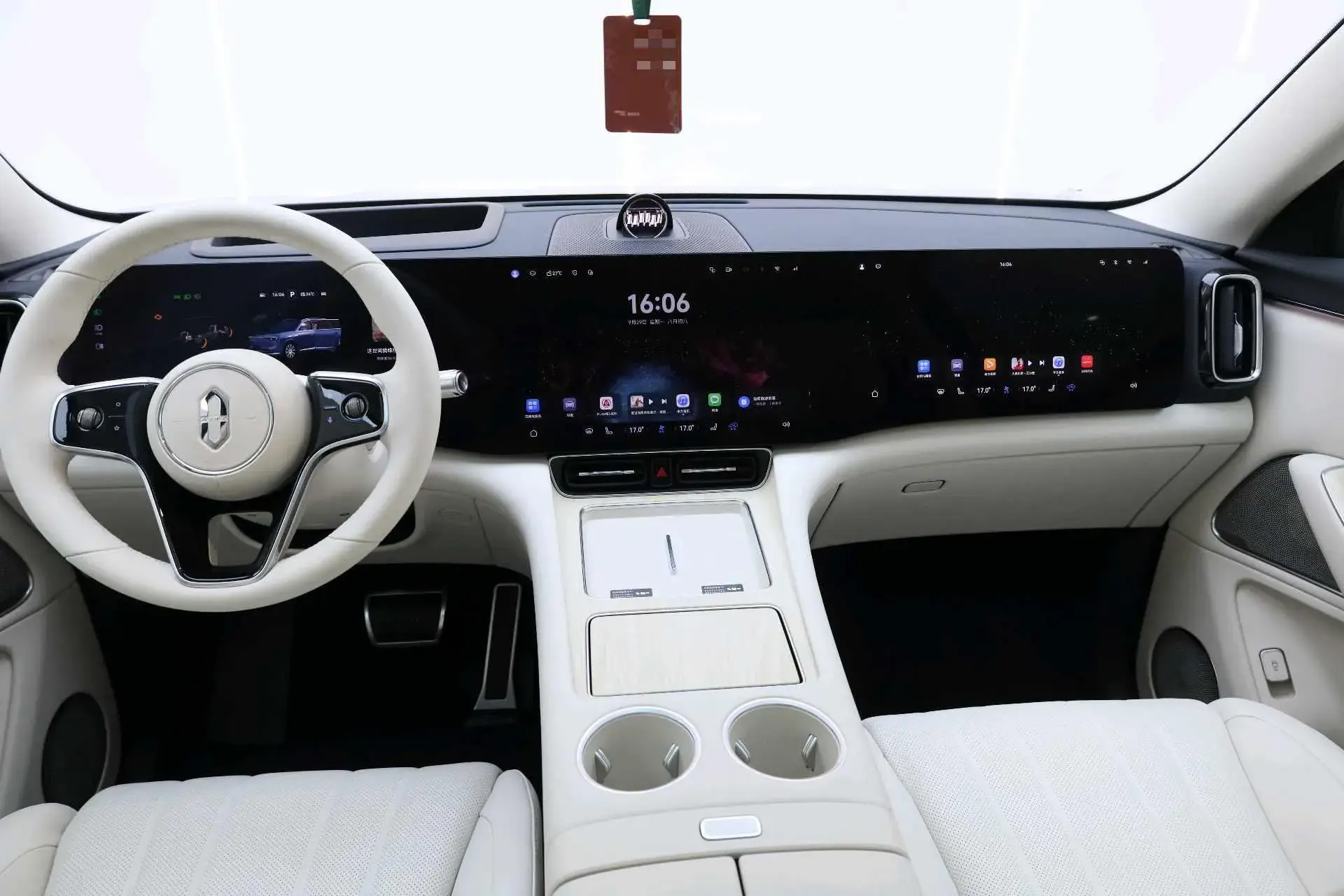 2025 AITO AITO thumbnail 2