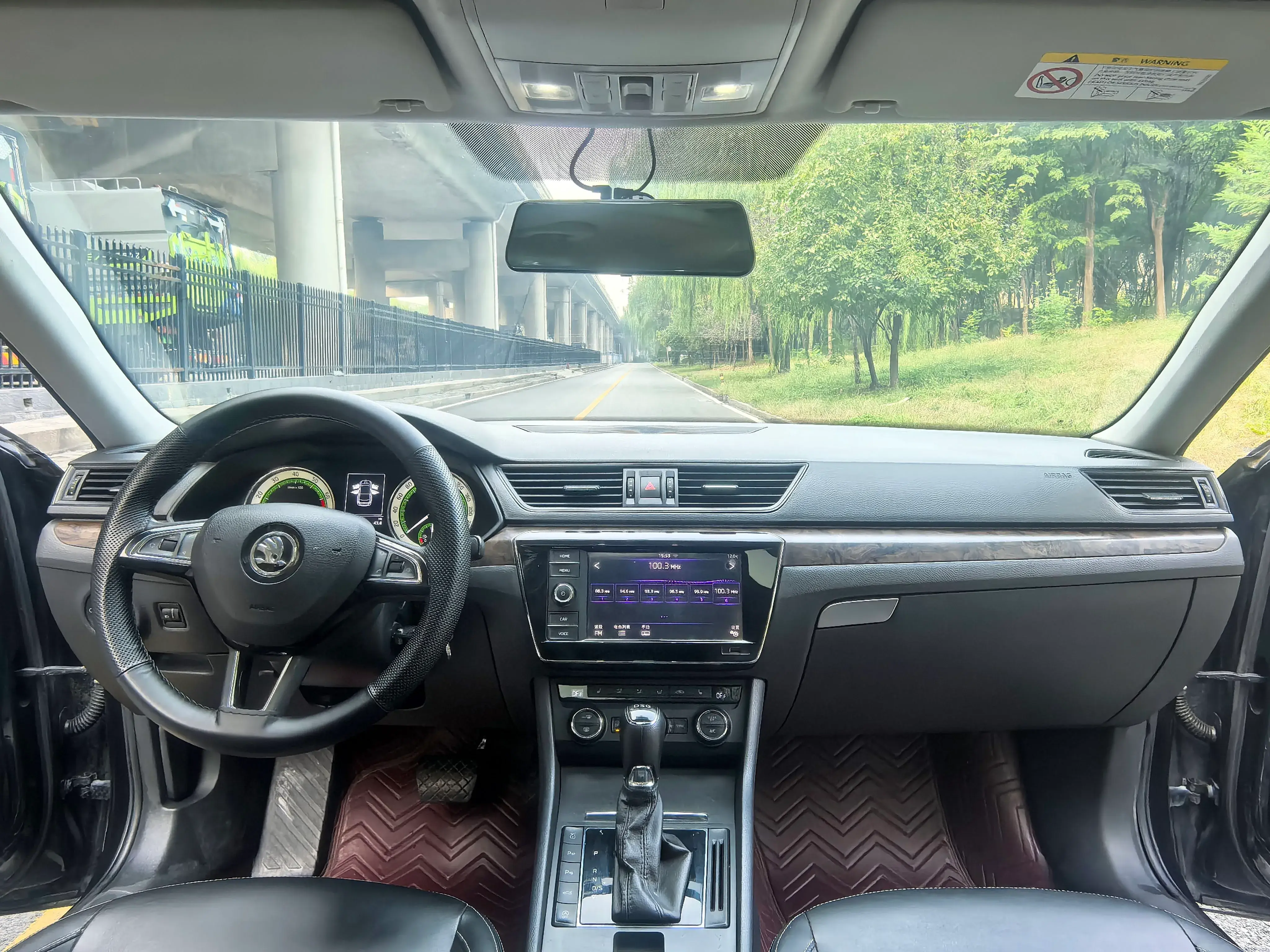 2018 SKODA SUPERB thumbnail 2