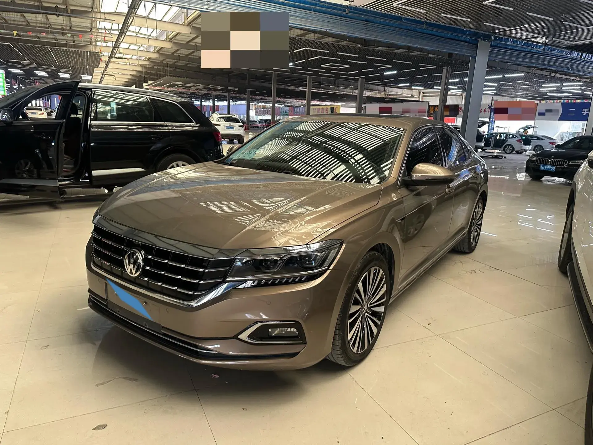 2019 VOLKSWAGEN PASSAT view 1