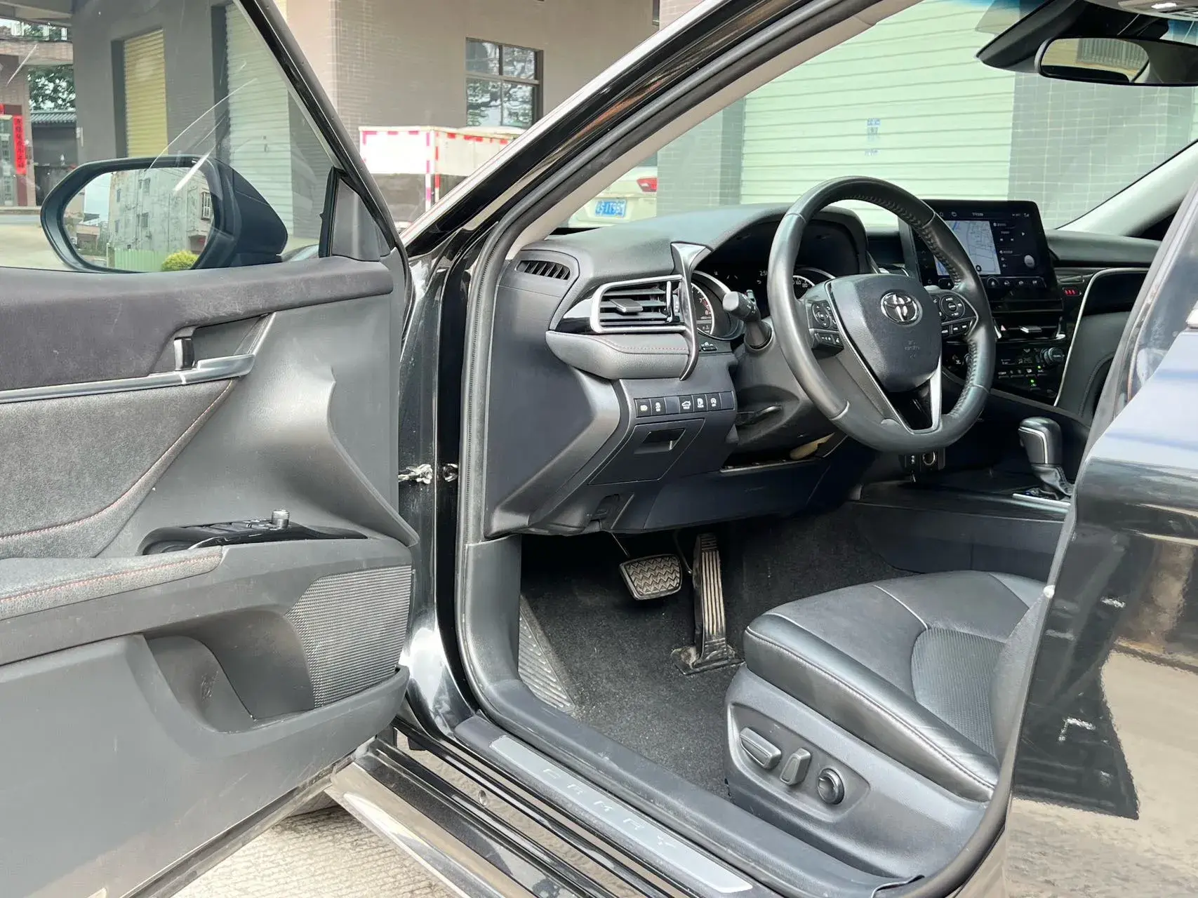 2023 TOYOTA CAMRY thumbnail 4