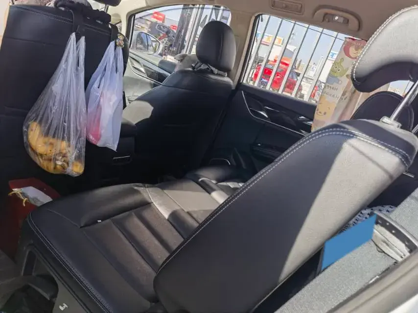 2017 BYD SONG thumbnail 3