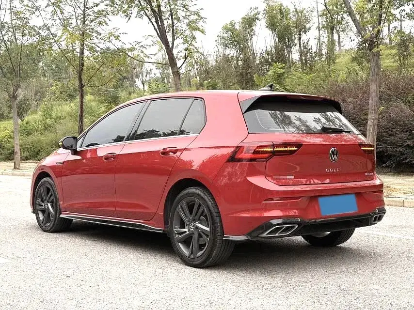 2023 VOLKSWAGEN GOLF thumbnail 4