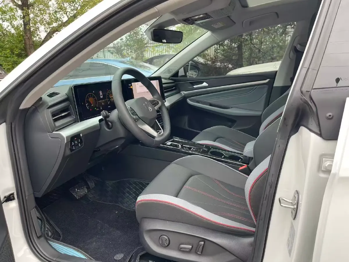 2025 Volkswagen Lamando 1.4T 150HP L4 7DCT,autocango,china used car exporter,china ev exporter,chinese used car exporter,chinese used ev exporter