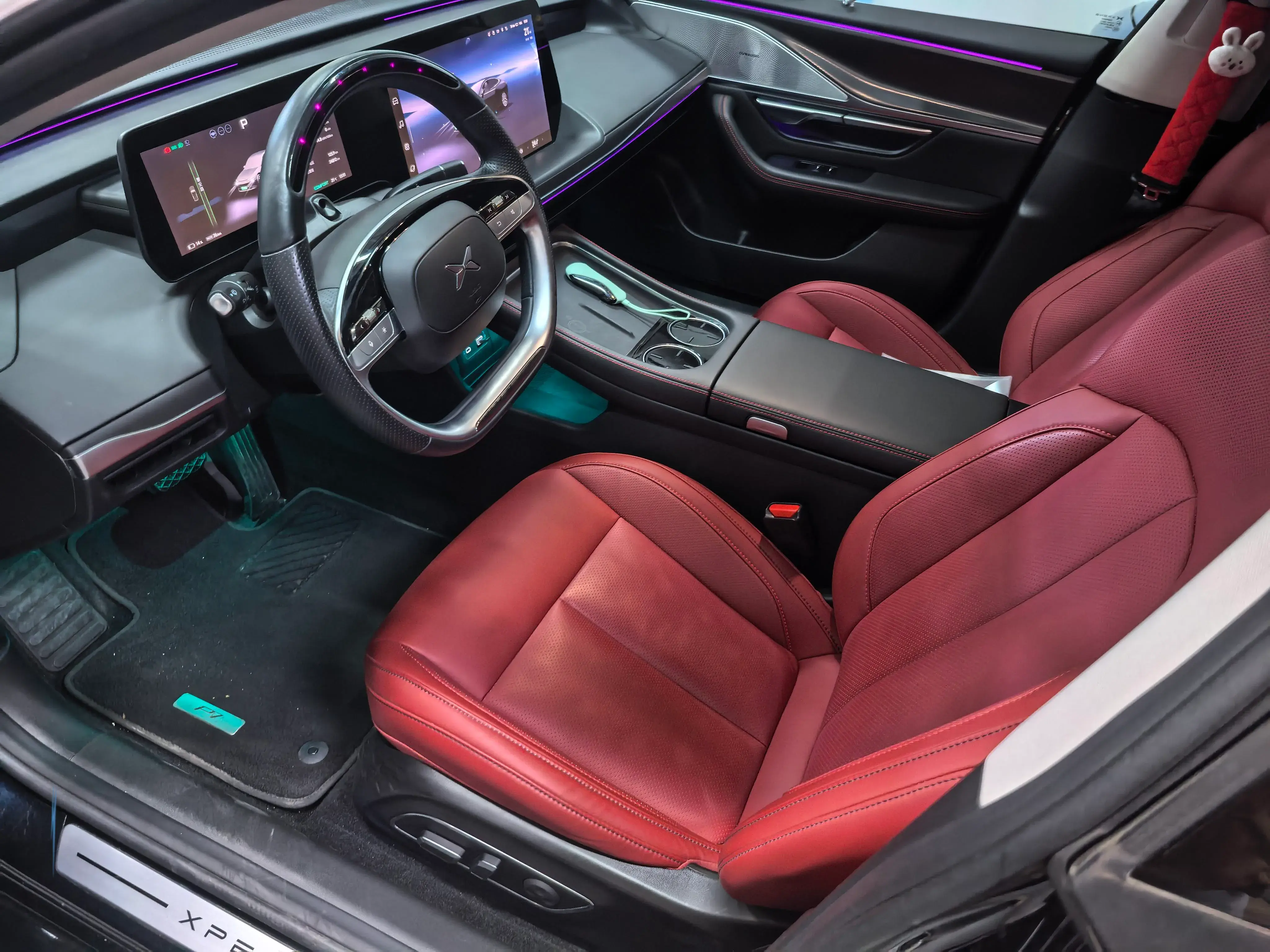 2023 XPENG P7 thumbnail 2