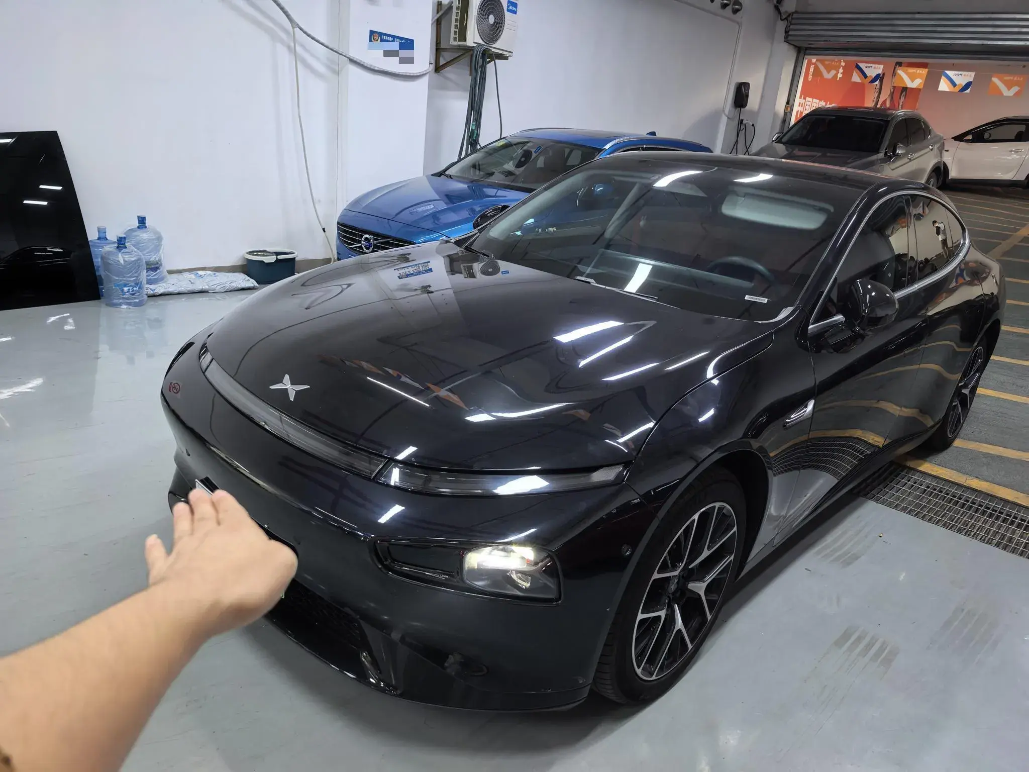2023 XPENG P7 view 1