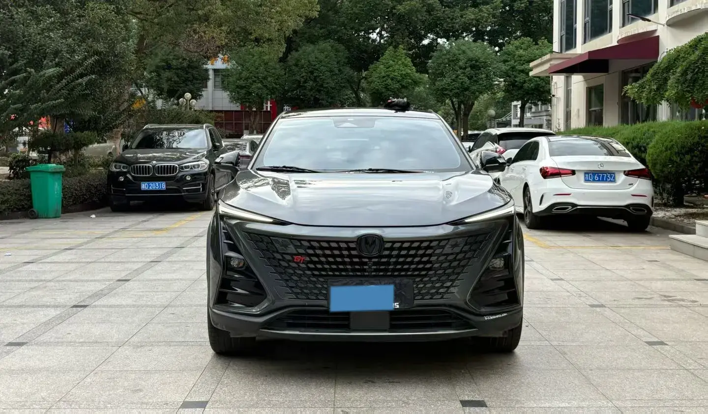 2022 CHANGAN UNI-T thumbnail 2