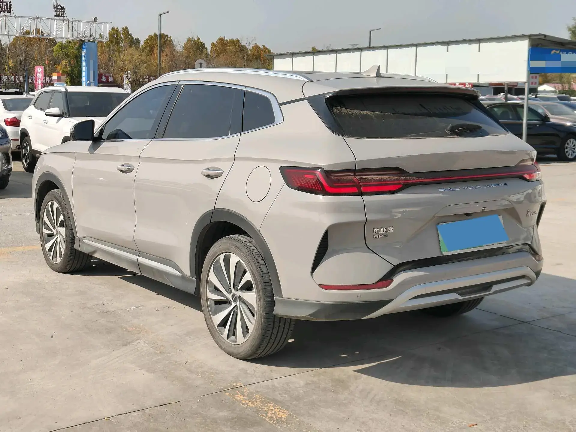 2023 BYD SONG thumbnail 4