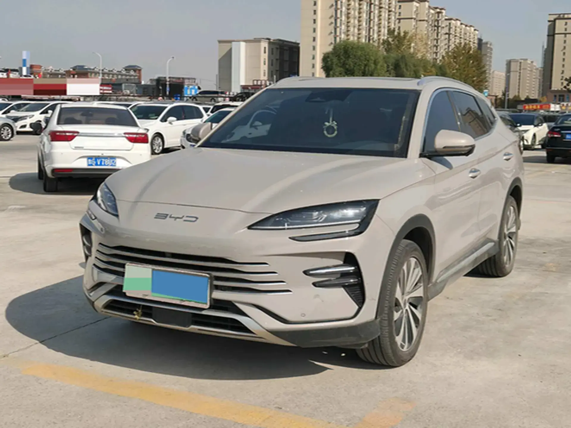 2023 BYD SONG view 1