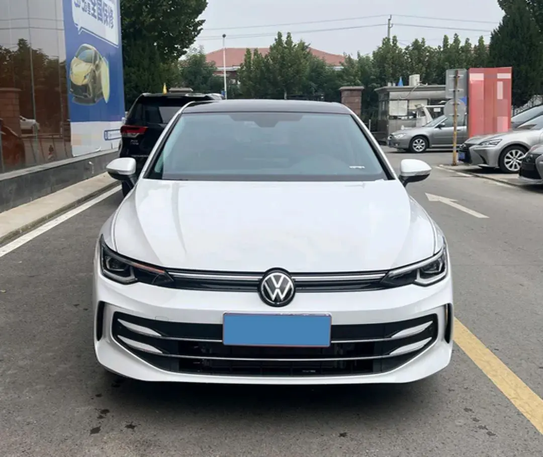 2025 VOLKSWAGEN GOLF thumbnail 2