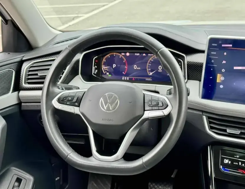 2023 VOLKSWAGEN TAYRON thumbnail 2