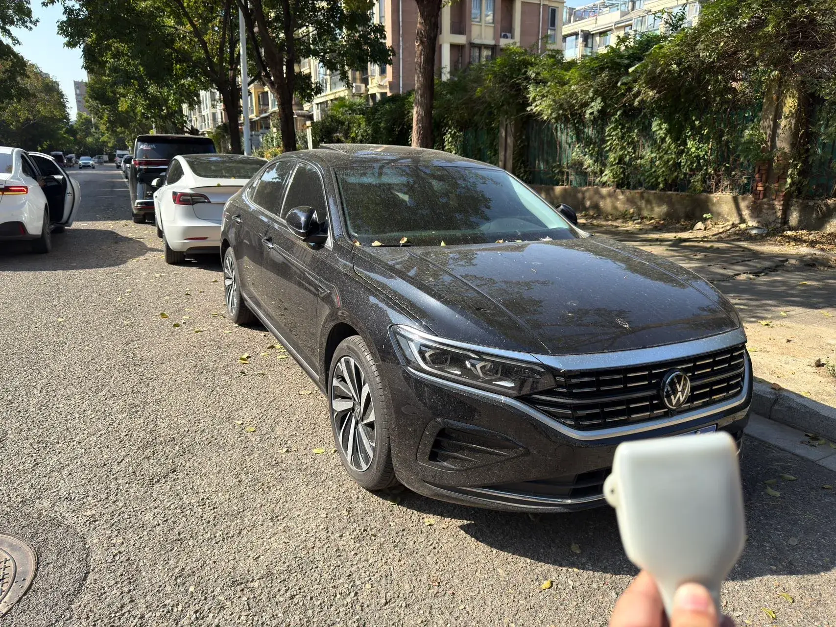 2023 VOLKSWAGEN PASSAT thumbnail 2