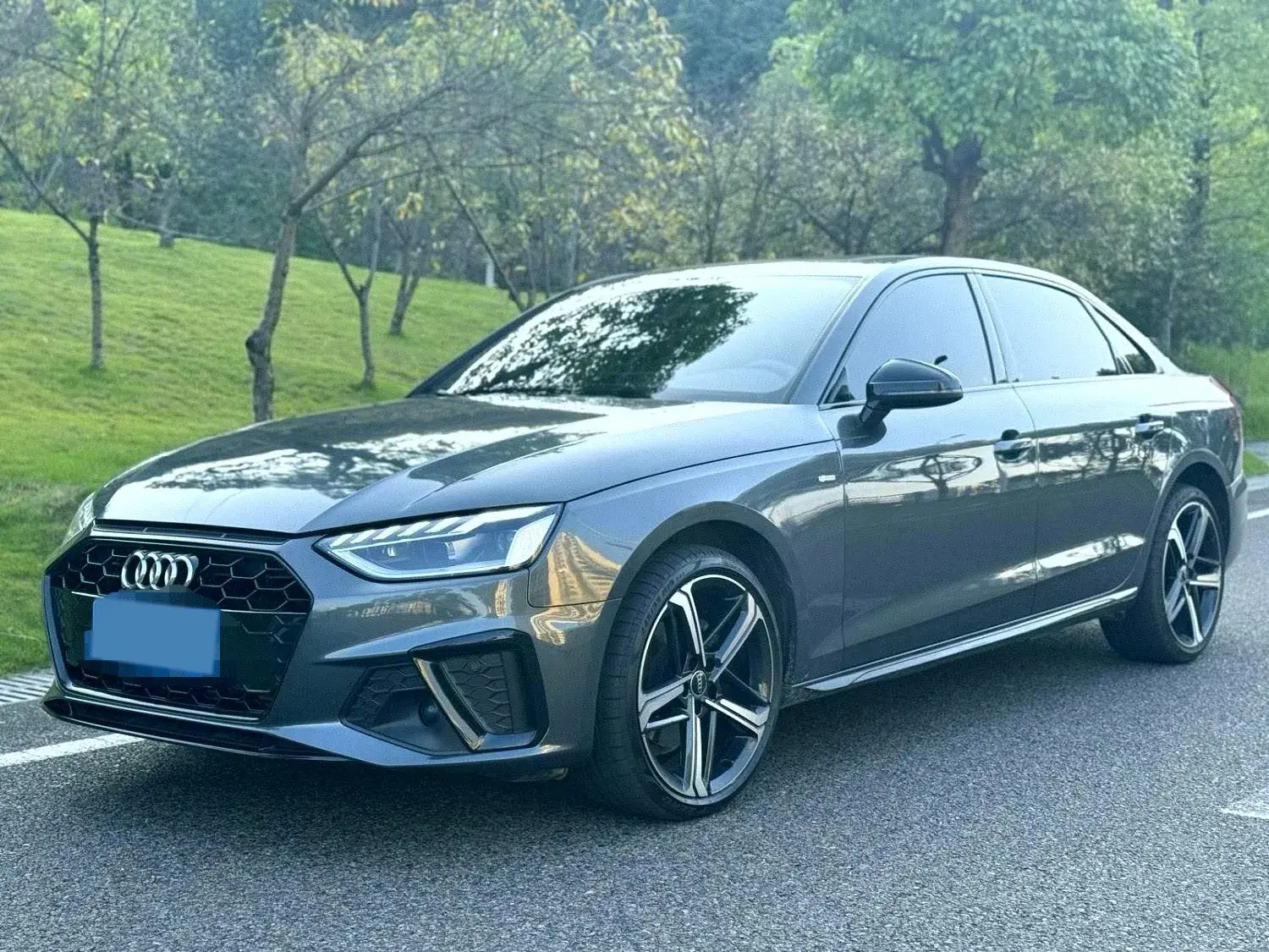 2024 AUDI A4L view 1