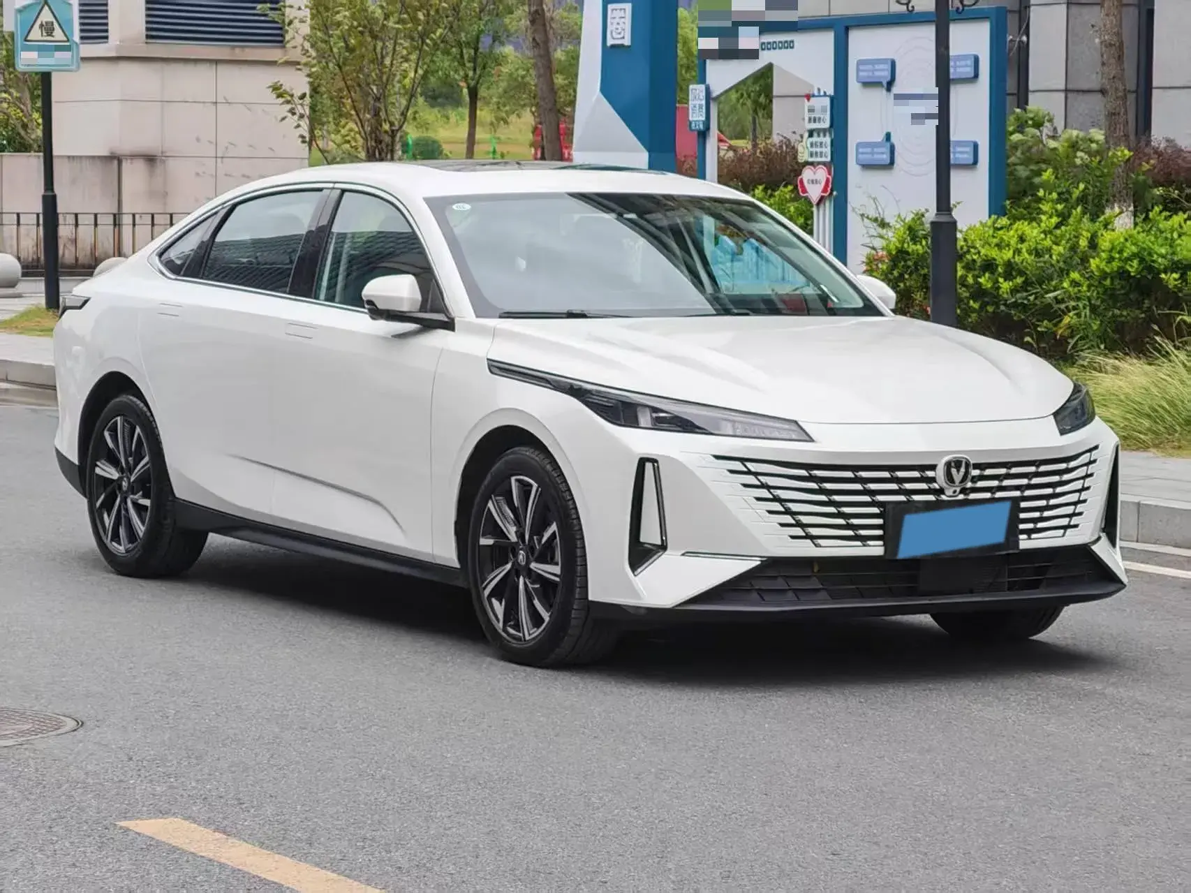 2024 CHANGAN EADO thumbnail 3