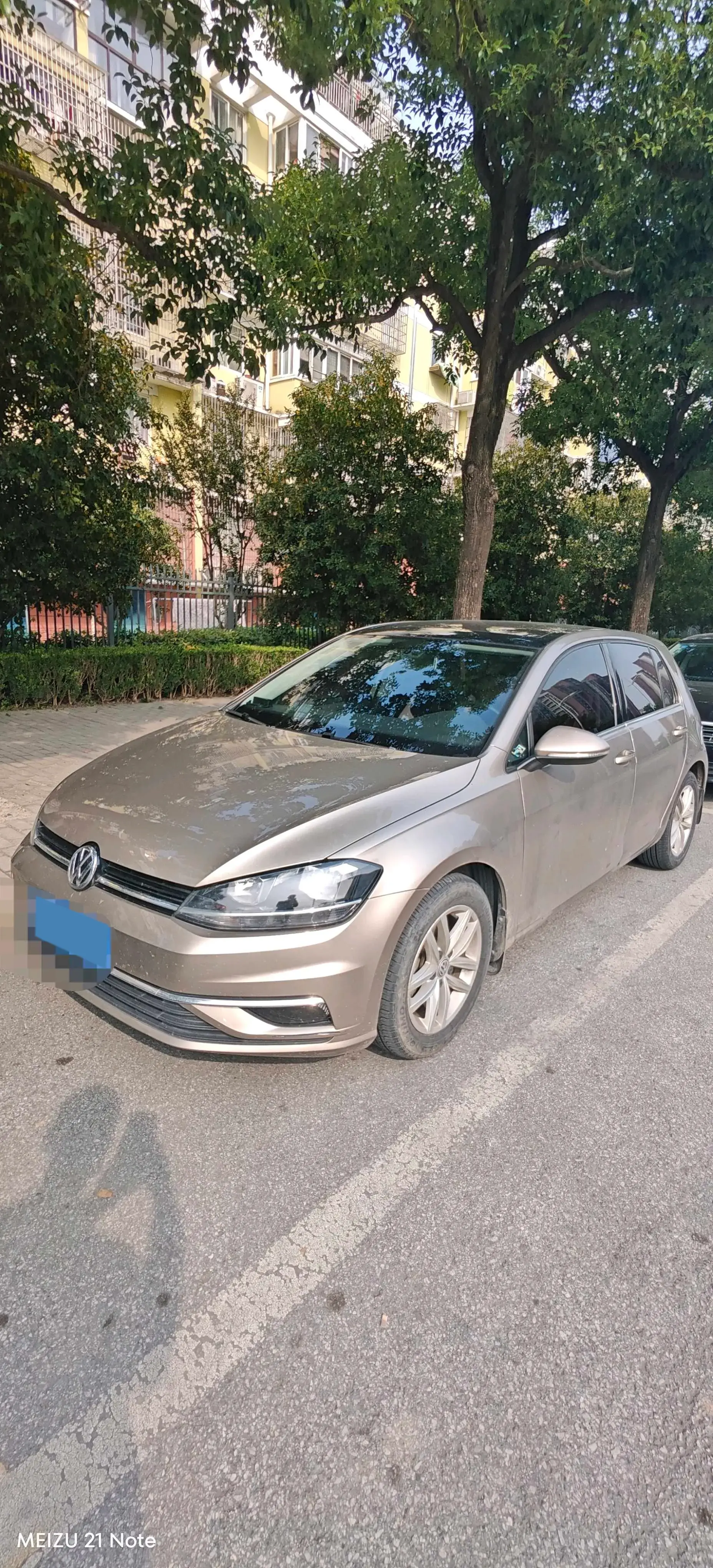 2018 VOLKSWAGEN GOLF view 1