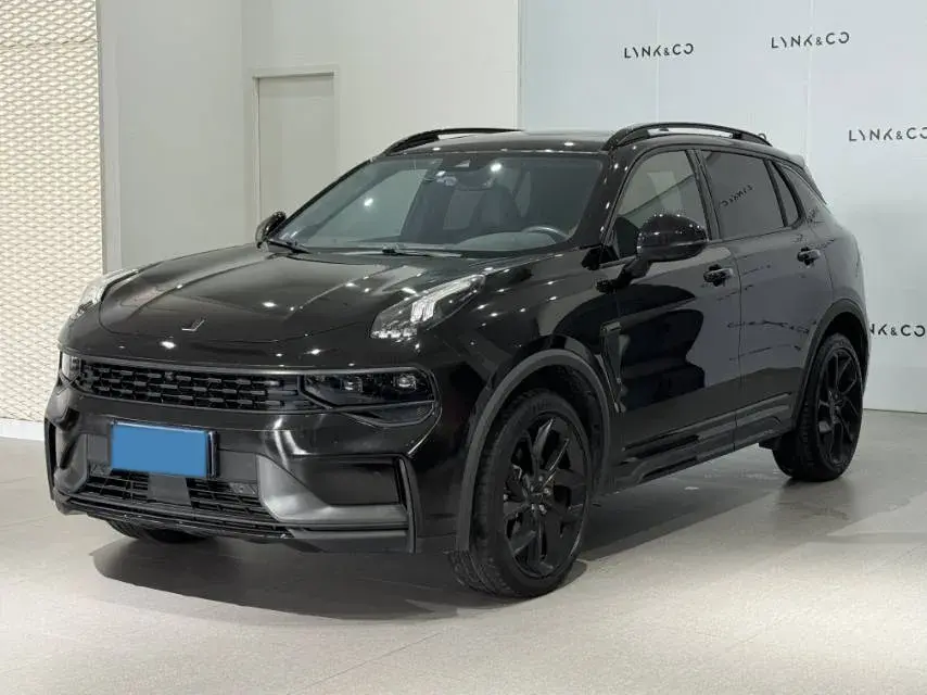 2021 LYNK&CO 01 view 1