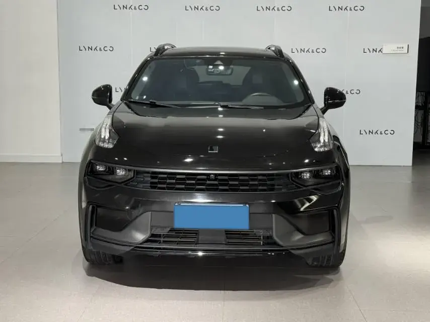 2021 LYNK&CO 01 thumbnail 2