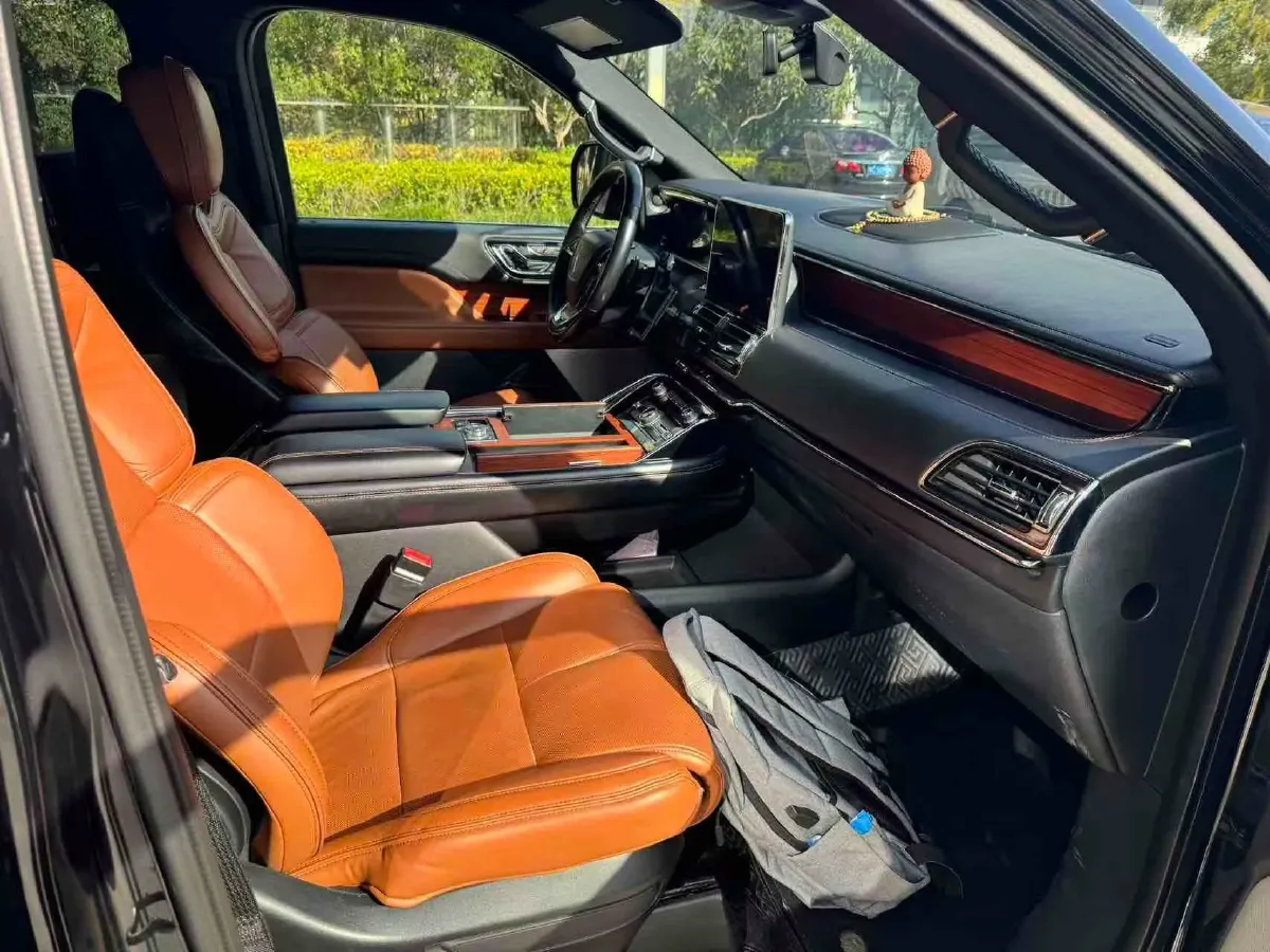 2018 Lincoln Navigator 3.5T 415HP V6 10AT,autocango,china used car exporter,china ev exporter,chinese used car exporter,chinese used ev exporter