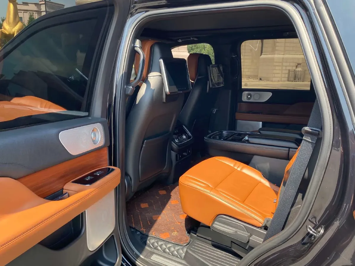 2018 Lincoln Navigator 3.5T 415HP V6 10AT,autocango,china used car exporter,china ev exporter,chinese used car exporter,chinese used ev exporter