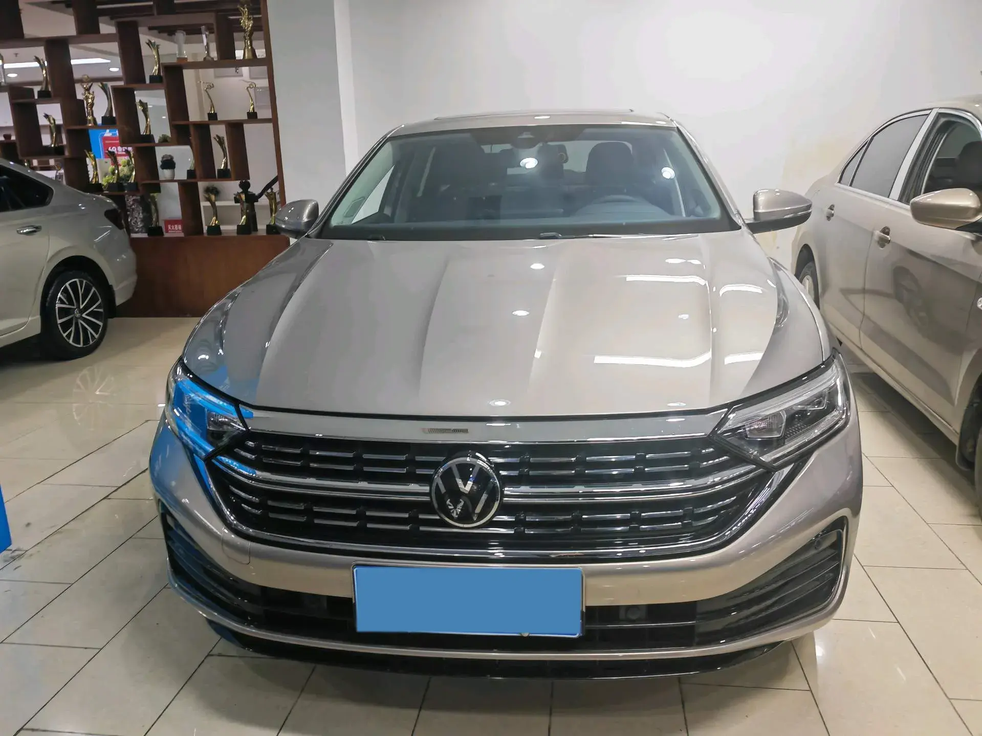 2023 VOLKSWAGEN SAGITAR thumbnail 2