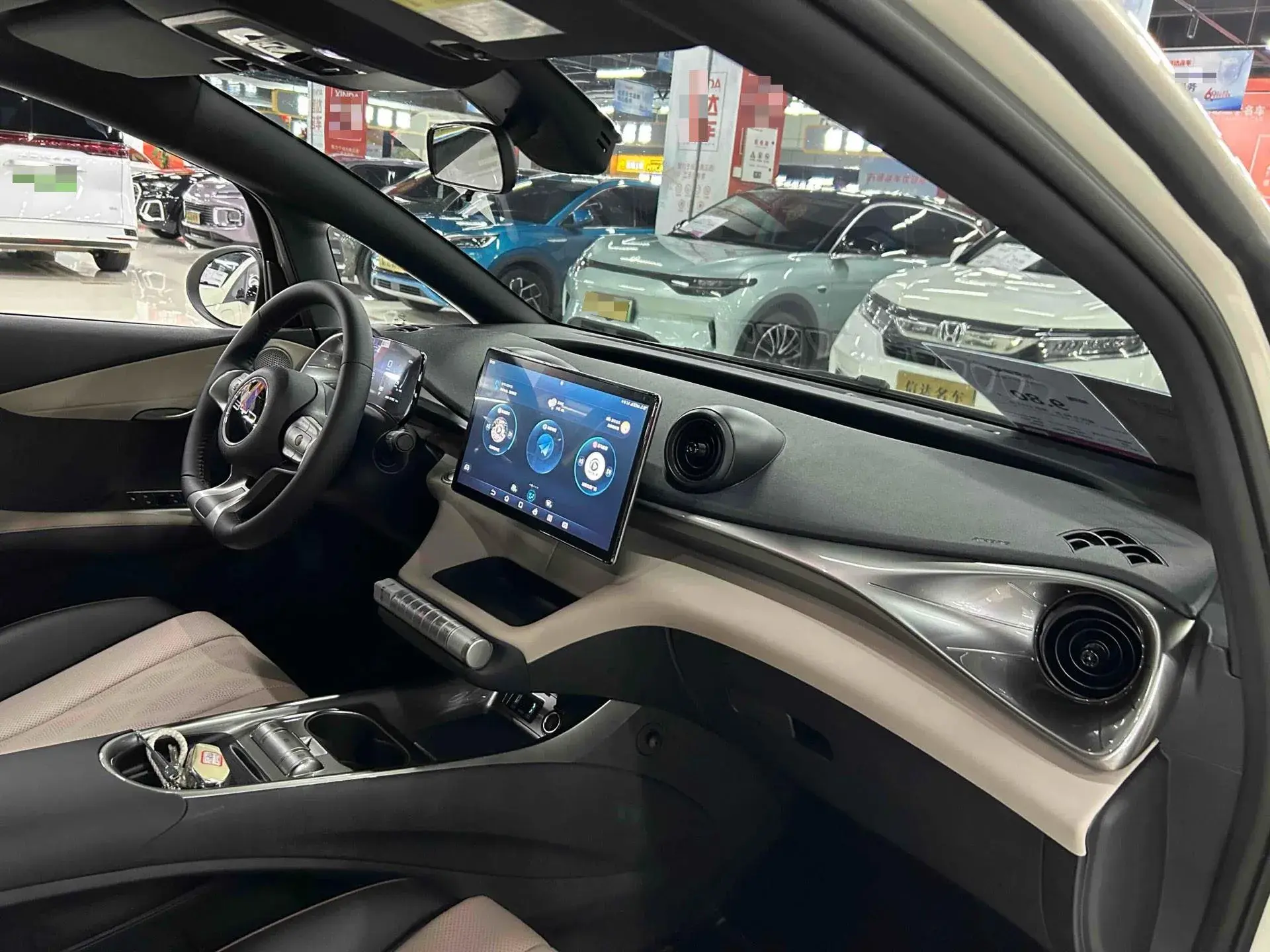 2023 BYD DOLPHIN thumbnail 3