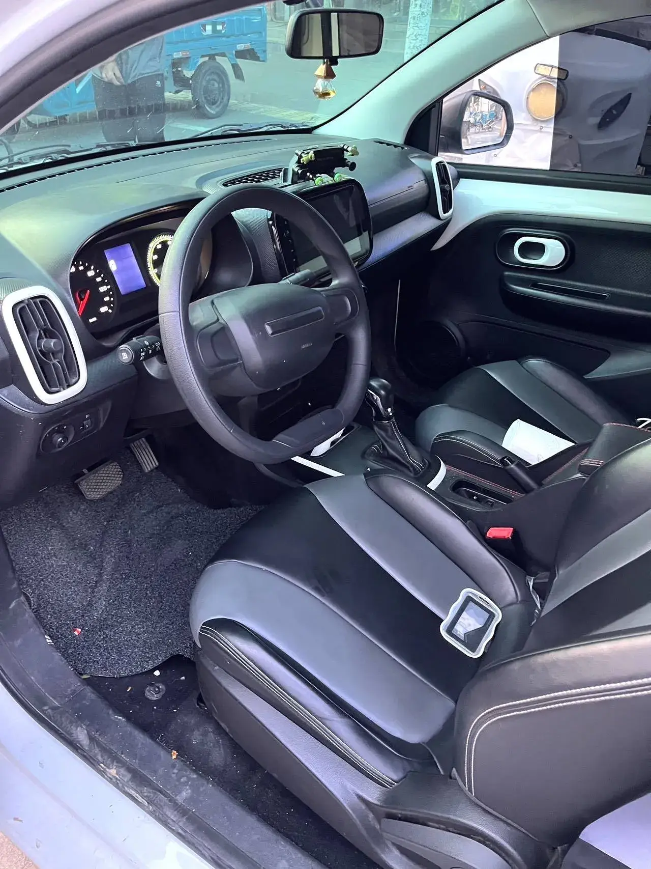 2022 ROEWE CLEVER thumbnail 4