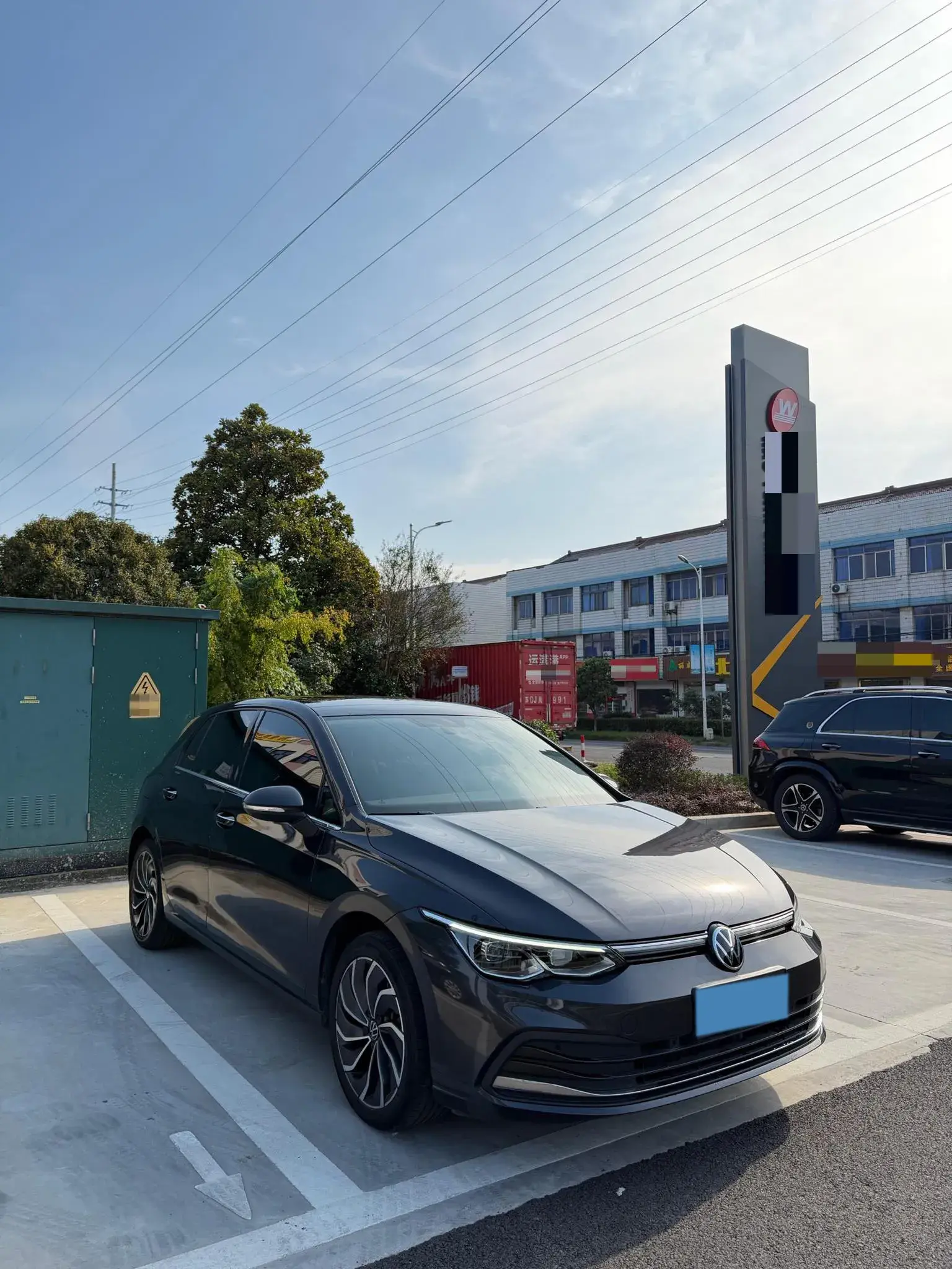 2021 VOLKSWAGEN GOLF thumbnail 3