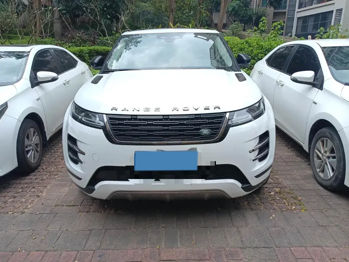 2024 LAND ROVER thumbnail 3