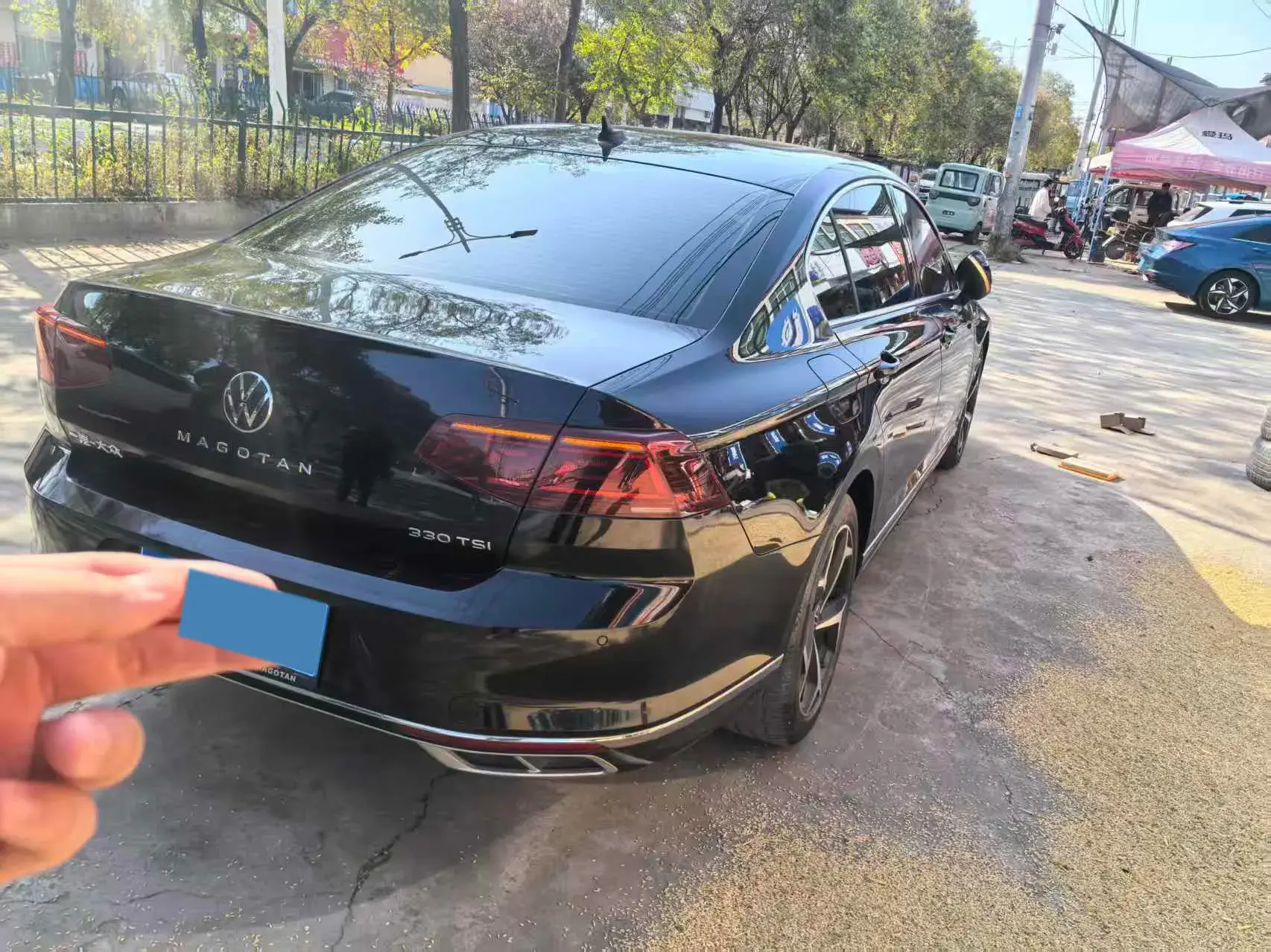 2023 VOLKSWAGEN MAGOTAN thumbnail 3