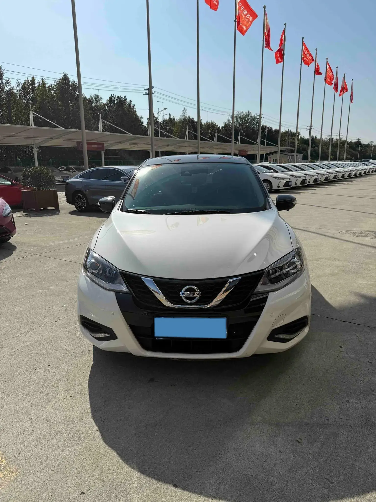 2021 NISSAN TIIDA thumbnail 3