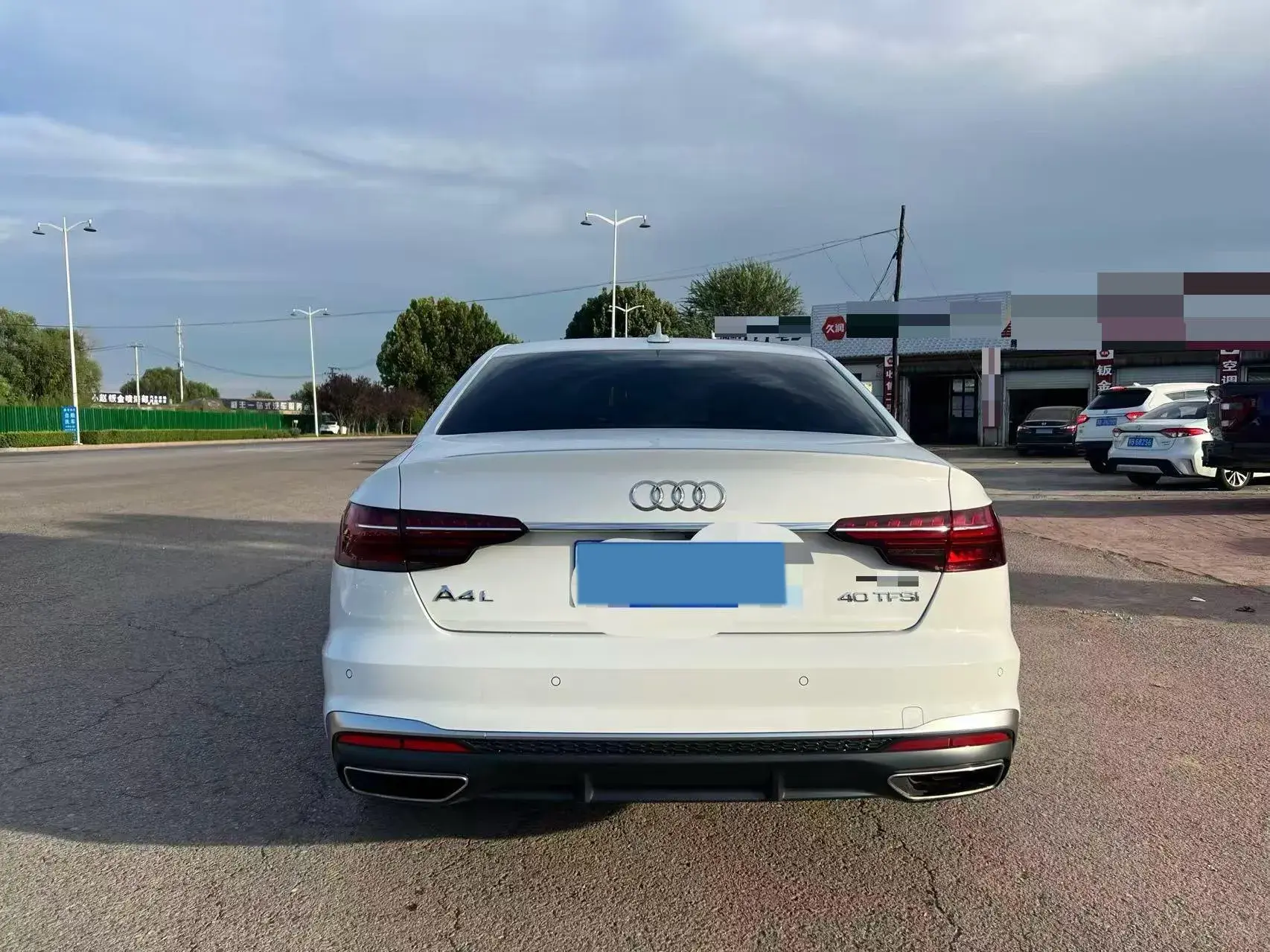 2020 AUDI A4L thumbnail 3