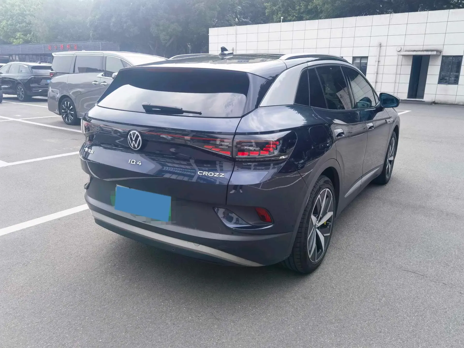 2022 VOLKSWAGEN ID.4 thumbnail 4