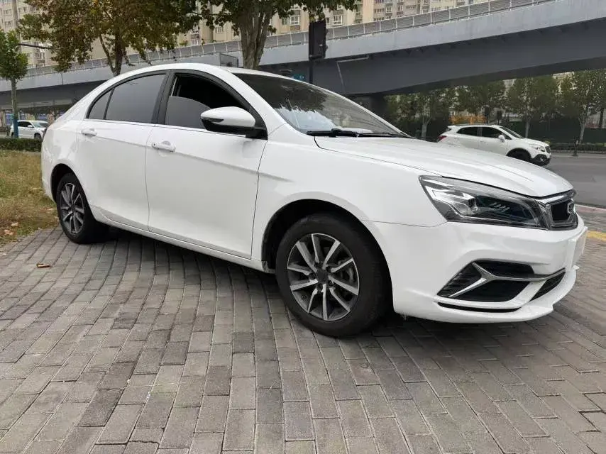 2019 GEELY EMGRAND thumbnail 3