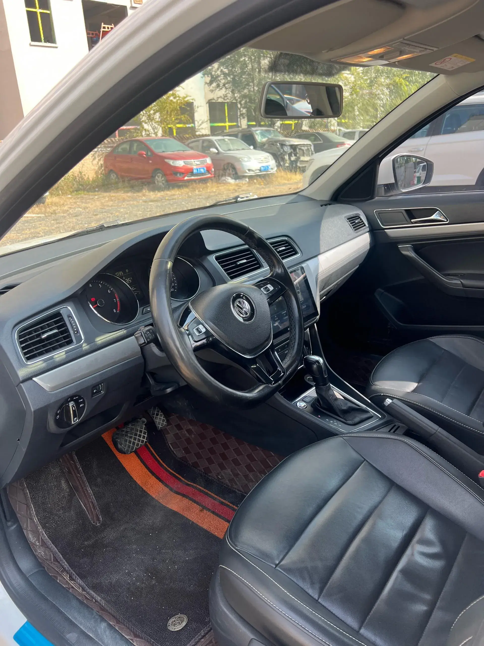 2017 VOLKSWAGEN LAVIDA thumbnail 4