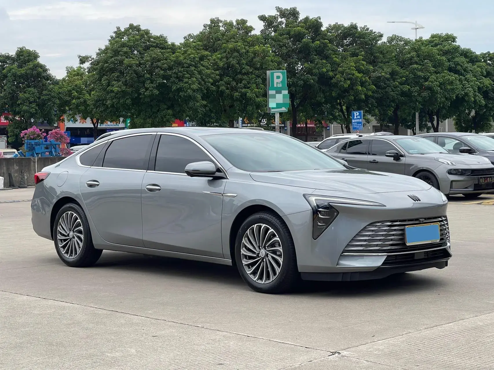 2023 BUICK LARCOSSE thumbnail 3