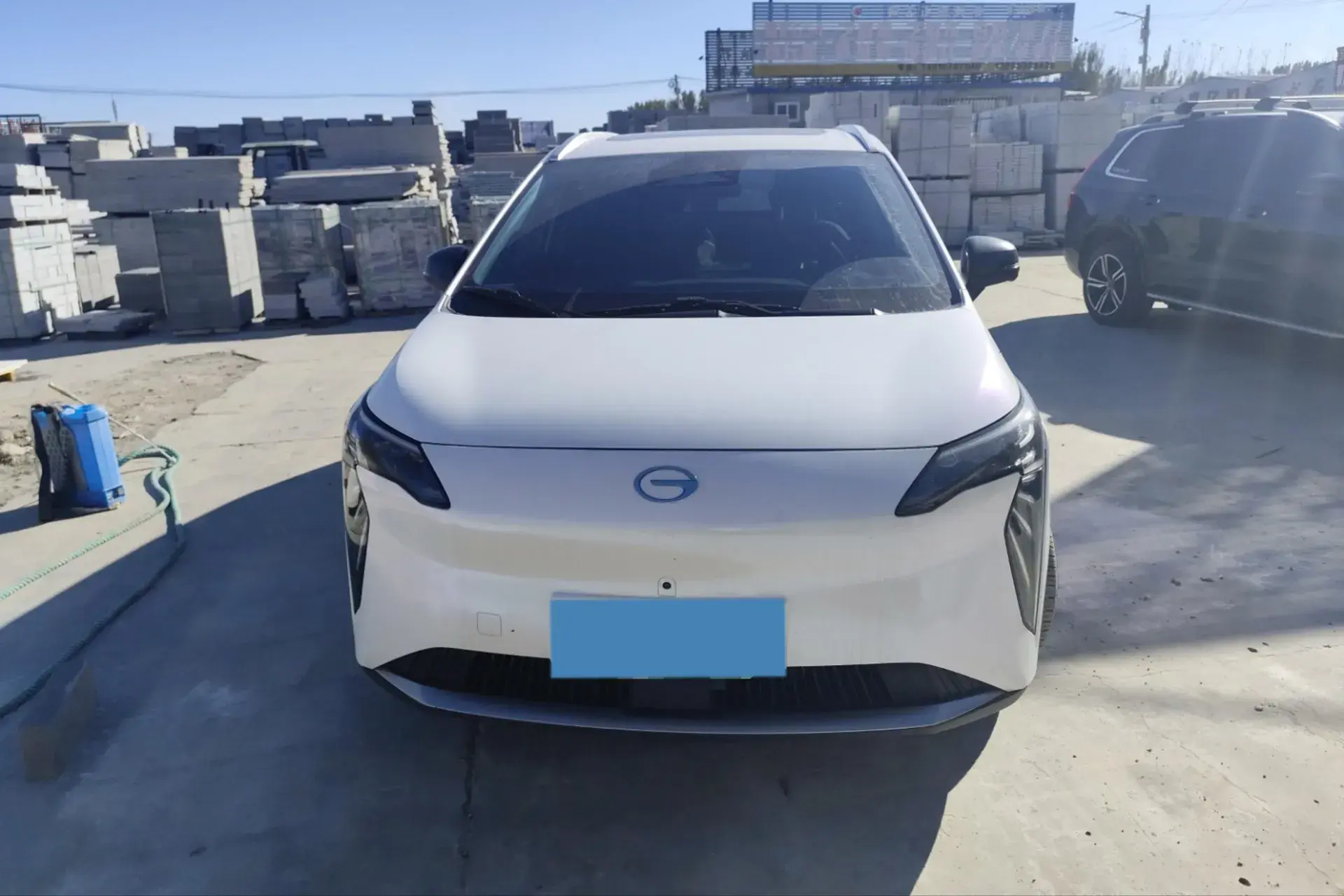 2023 AION Y thumbnail 2