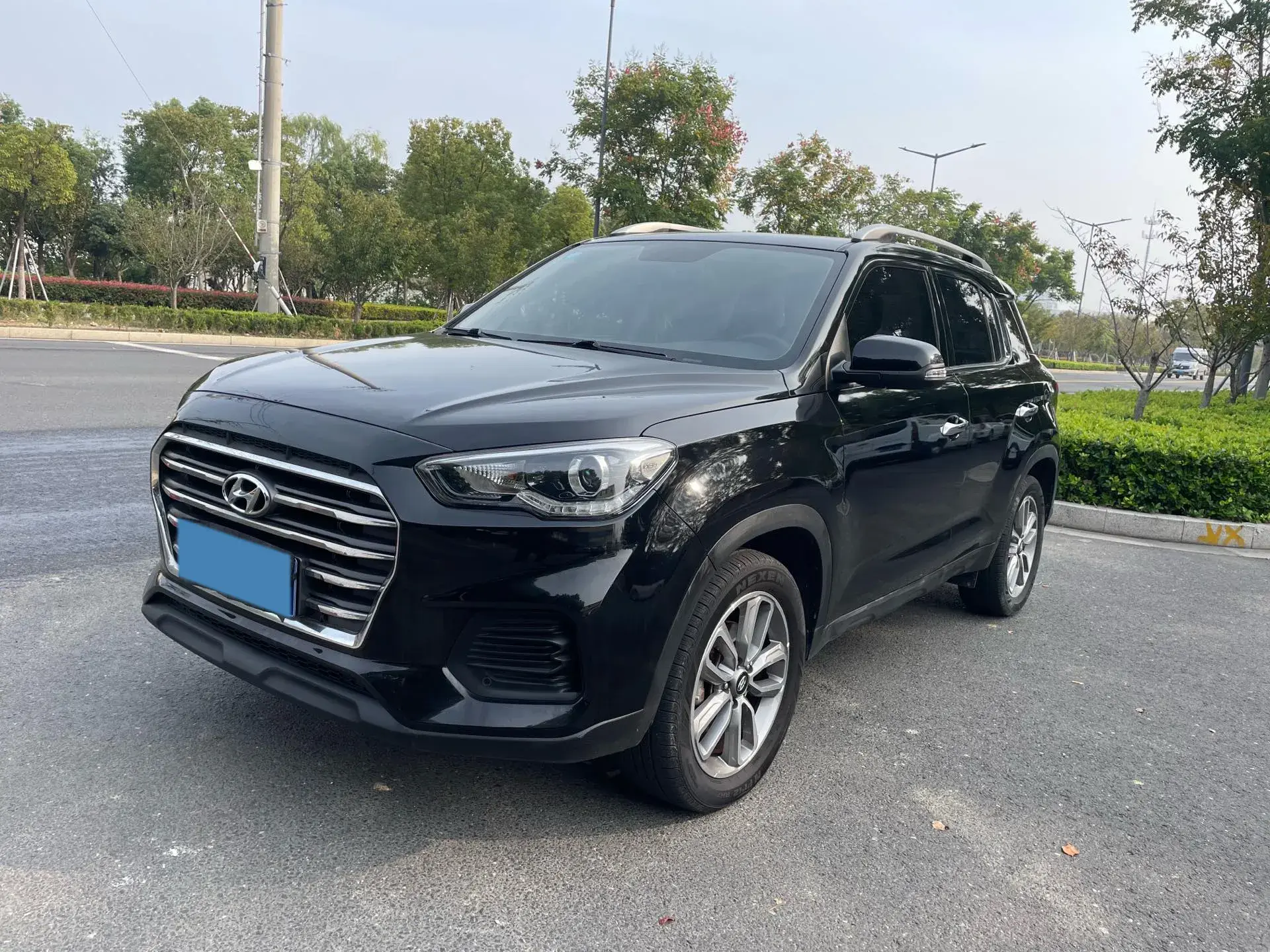 2019 HYUNDAI IX35 view 1