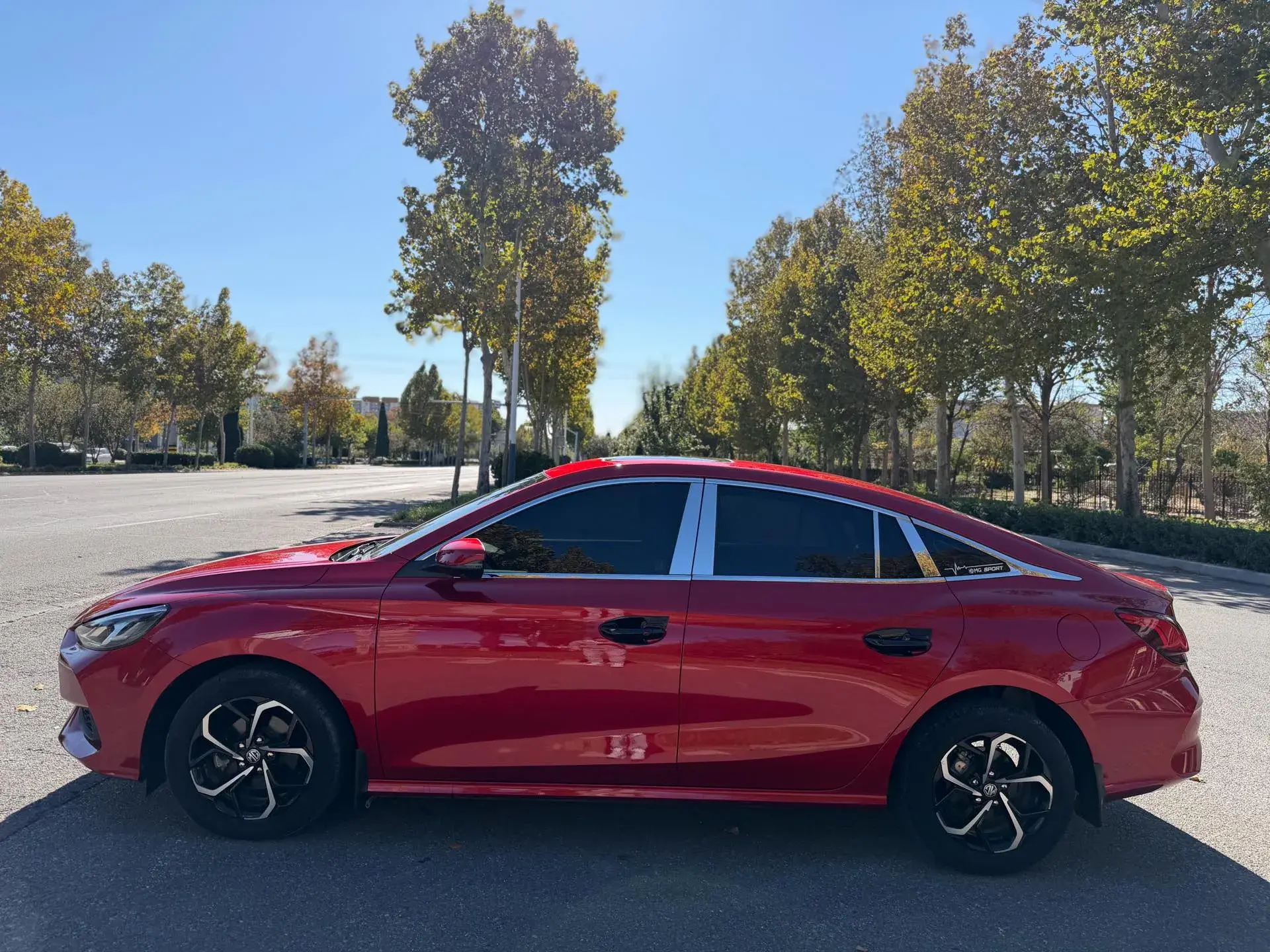 2021 MG 5 thumbnail 3