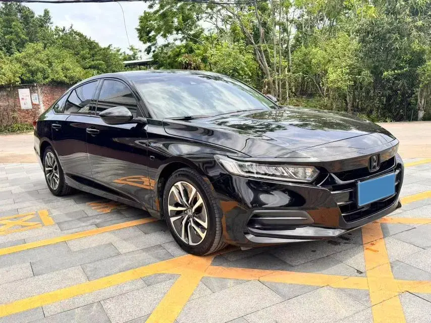 2018 HONDA ACCORD thumbnail 3