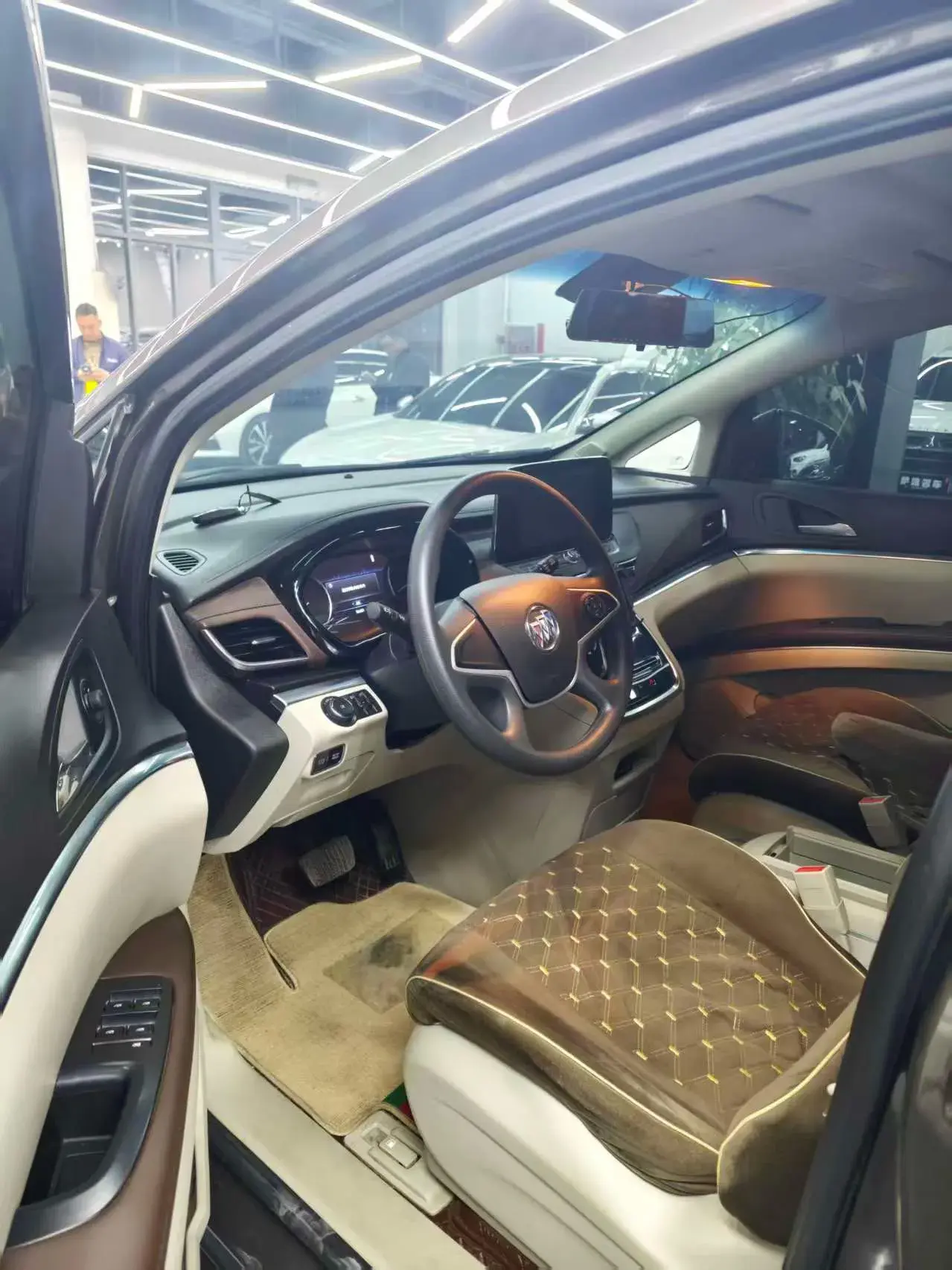 2023 BUICK GL8 thumbnail 4