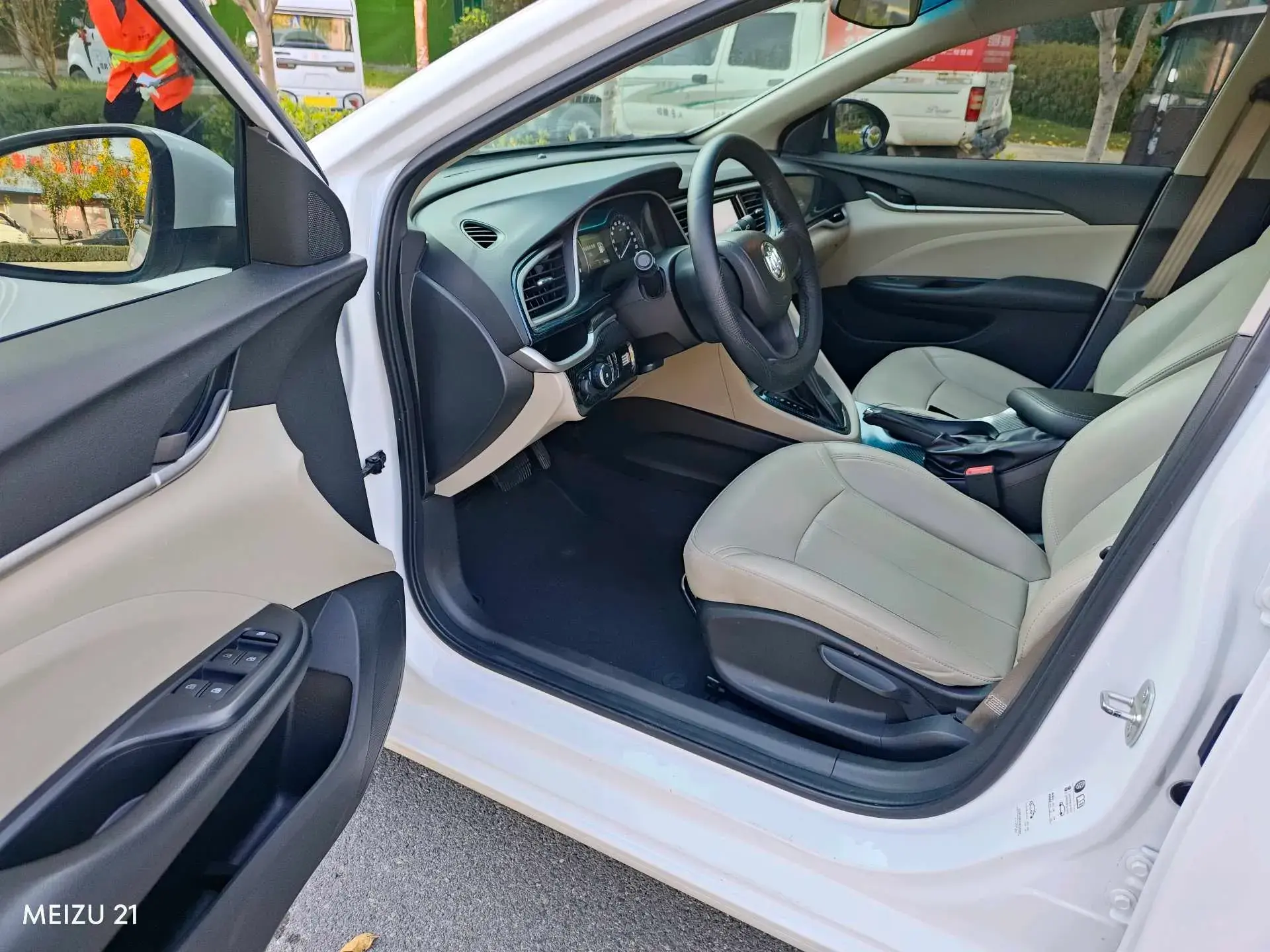 2020 BUICK REGAL thumbnail 2